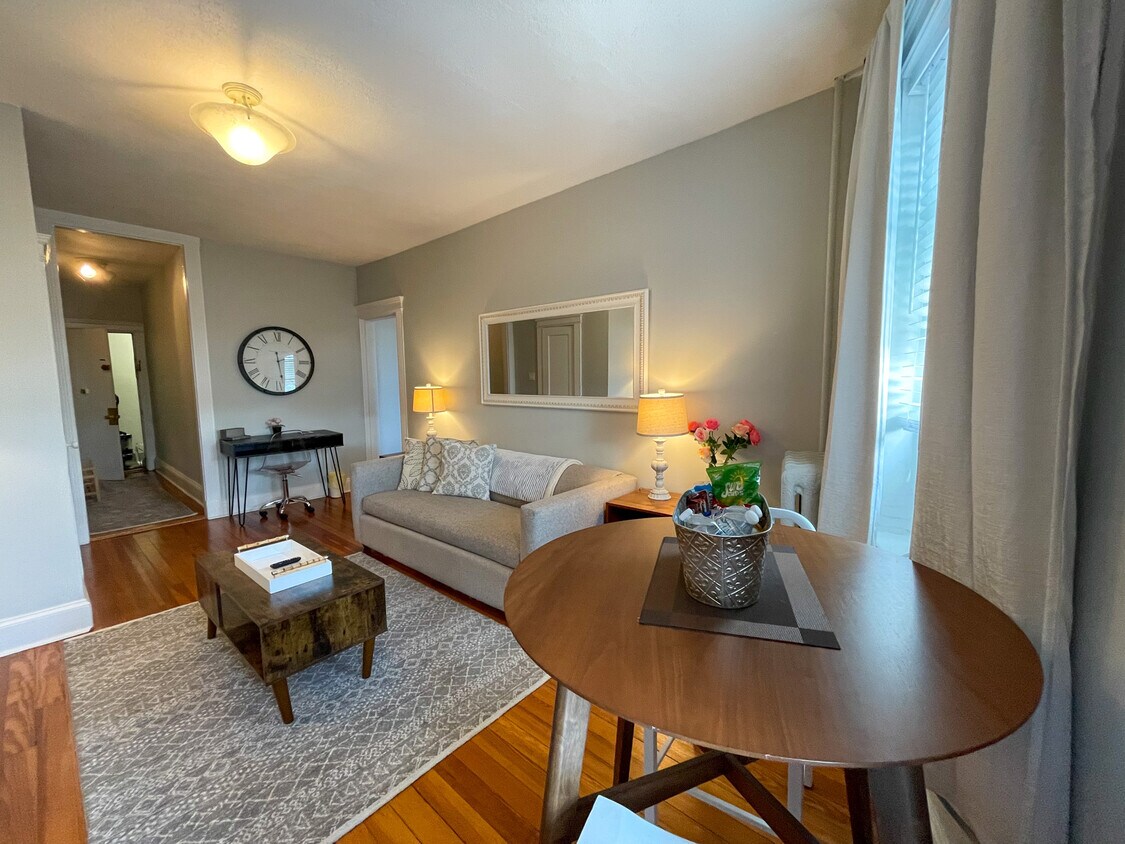 Primary Photo - 31 Orkney Rd