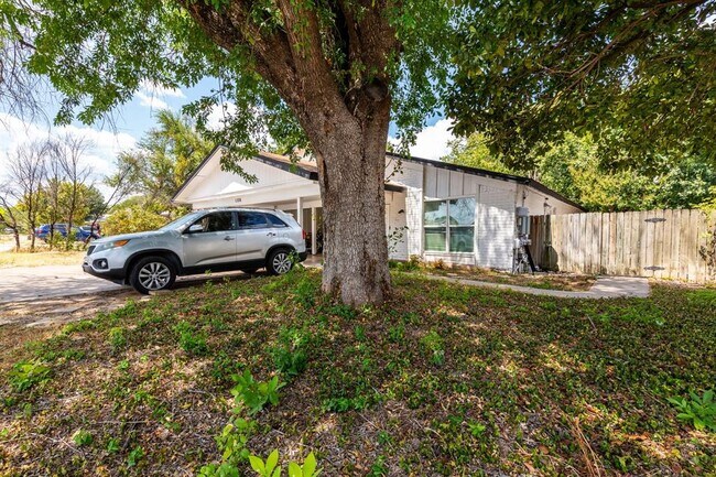 Building Photo - 1306 Colony Creek Dr