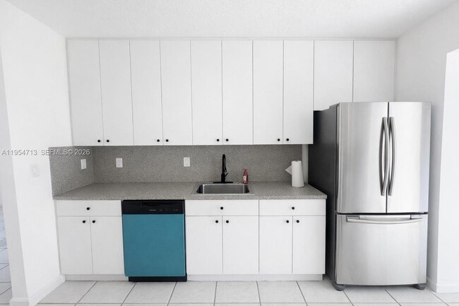 Building Photo - 7980 SW 37th Terrace