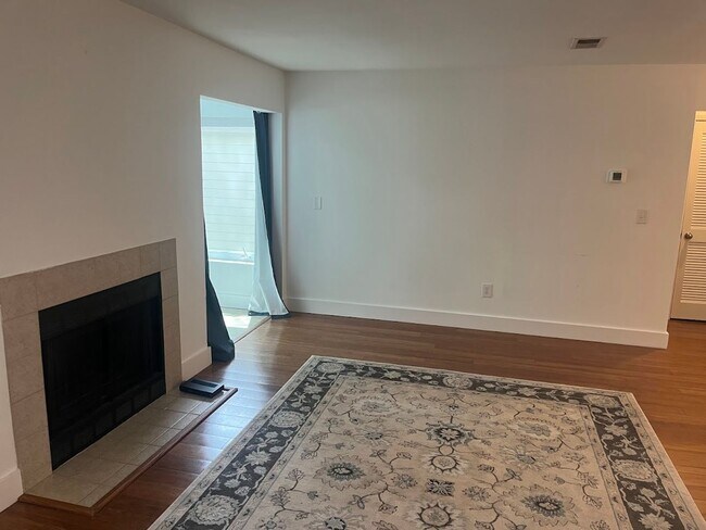 Foto del edificio - Great 2 BR/2 BA Condo in East Bridge Town ...
