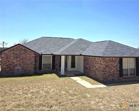 Building Photo - 3081 Colorado Dr