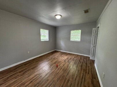 Foto del edificio - Welcome to this single-family home in **Ma...