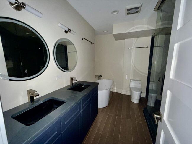 Foto del edificio - 2 bedroom in Chicago IL 60610