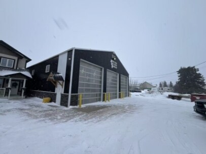 Photo du bâtiment - 9282 Old Fort Rd