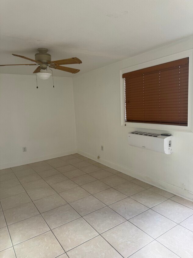 Foto del edificio - 8425 SW 44th St