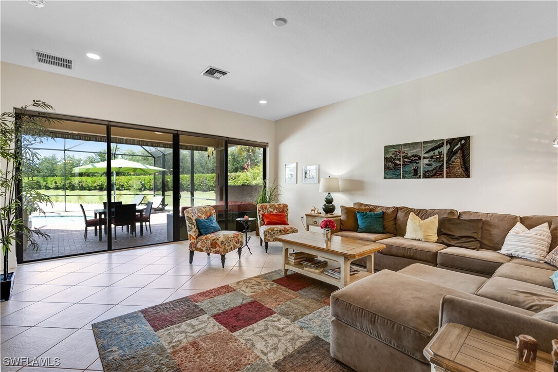 Foto principal - 4360 Aurora St