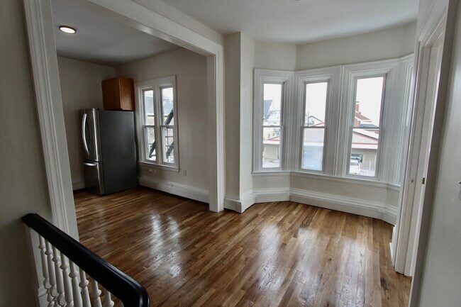 Foto del edificio - 81 Summer St