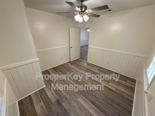 Building Photo - 1436 Brewer Ave
