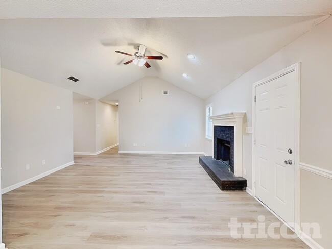Building Photo - 11069 Hunters Ln