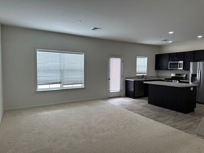 Foto del edificio - 7867 Oakbrook Dr