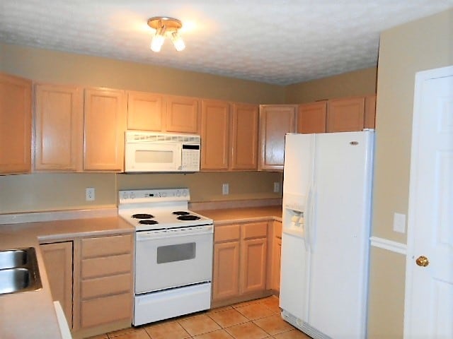 Building Photo - 2464 Miami Village Dr