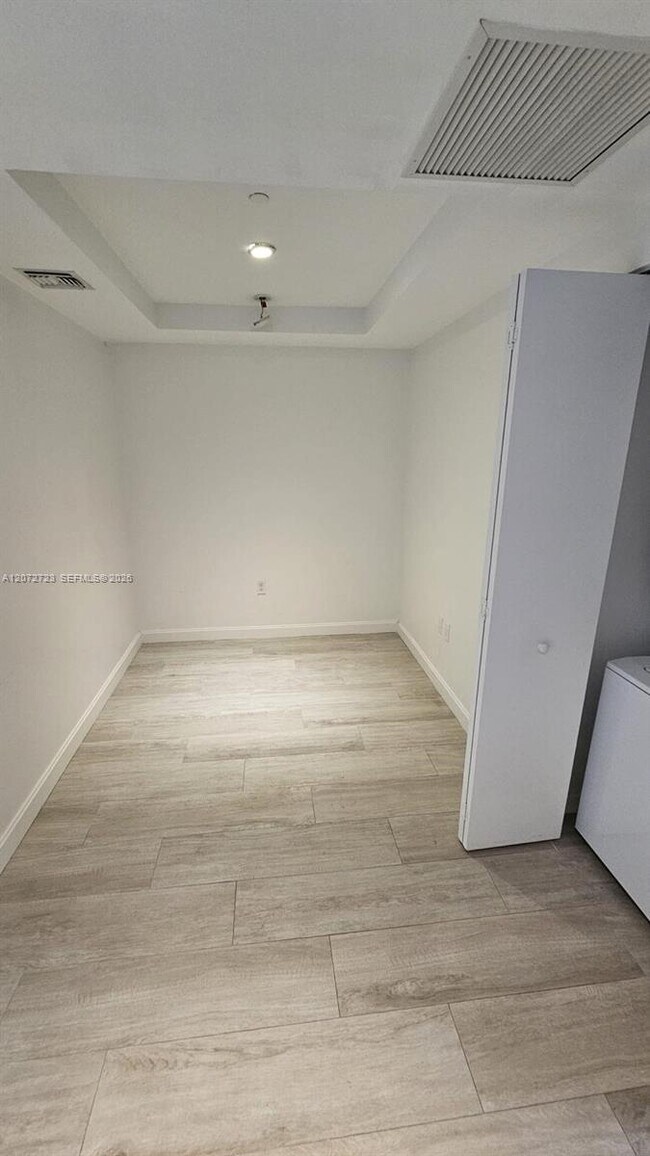 Foto del edificio - 45 SW 9th St