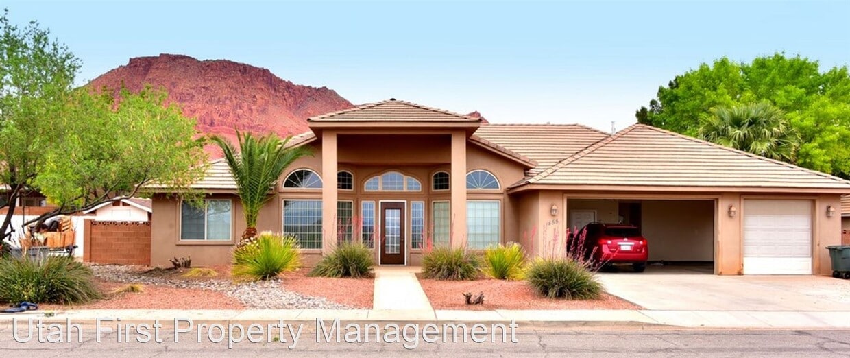 Primary Photo - 4 br, 2 bath House - 455 E 200 S