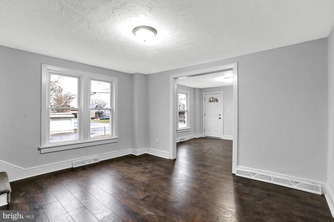 Building Photo - Charming 3 Bedroom, 1 Bath Home in Chambersburg, Pa.