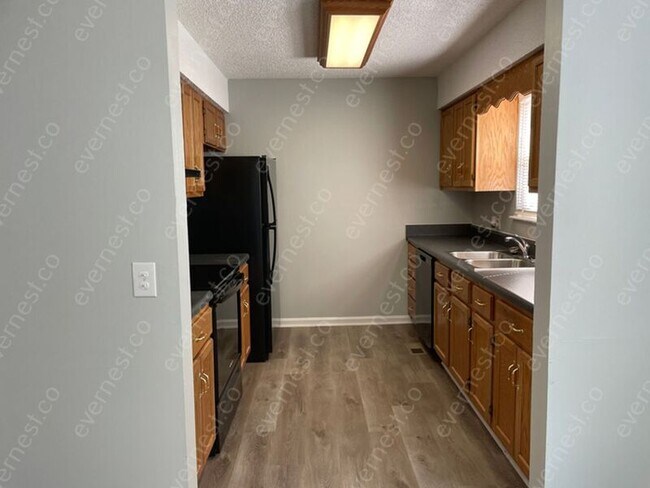 Building Photo - 4824 Catskill Dr