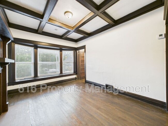 Building Photo - 3233 Charlotte St