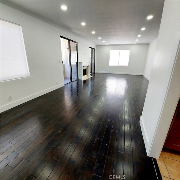 Foto del edificio - 10676 Wilkins Ave