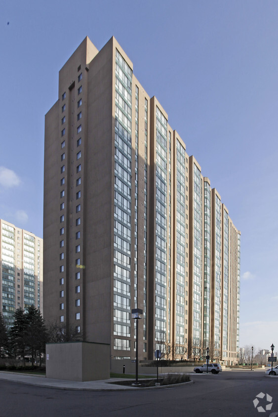 Photo du bâtiment - Hillcrest Suites