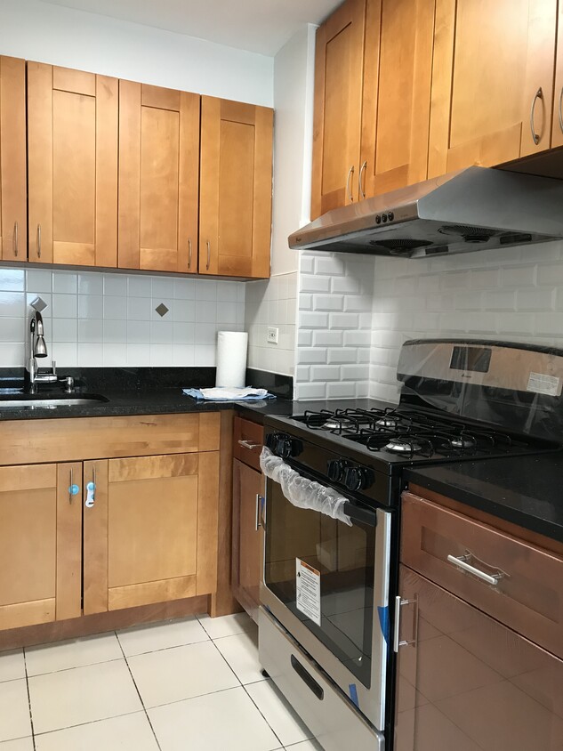Primary Photo - 3730 73rd St