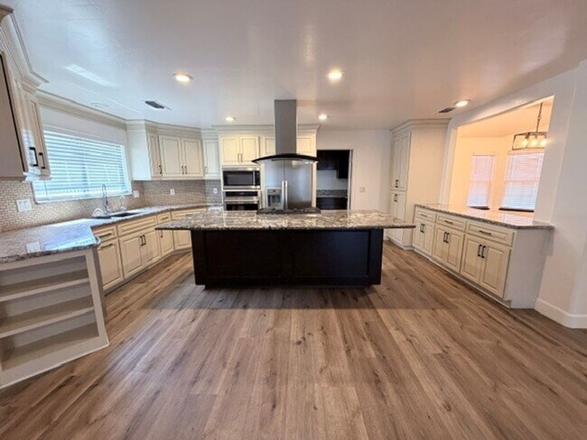 Foto del edificio - 5106 Glacier Canyon Ct