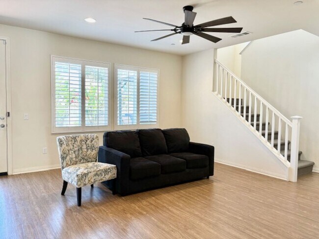 Foto del edificio - Riverpark | 4Bed + 3Bath | Oxnard | 561WW