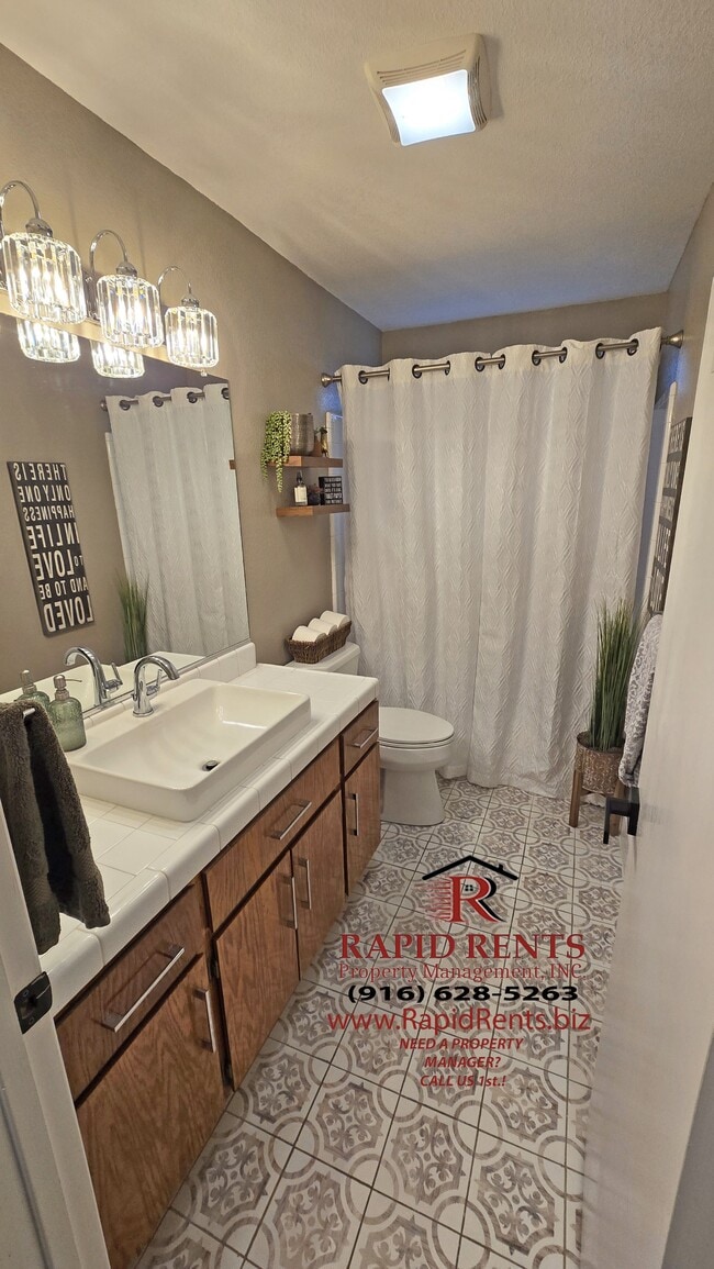 Foto del edificio - 8358 Triad Cir