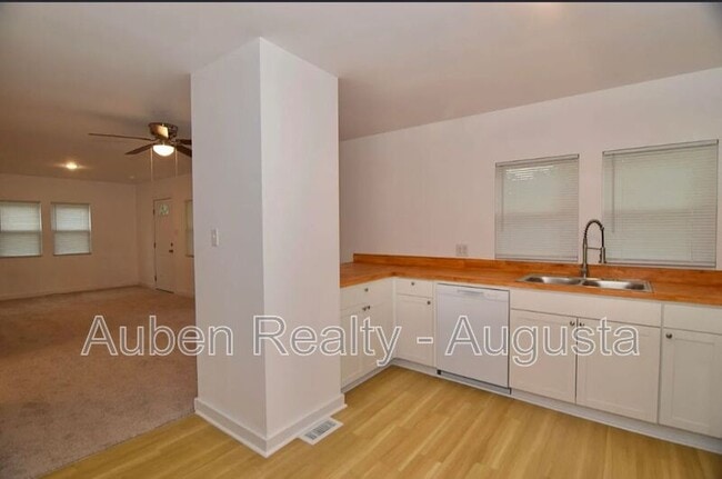 Foto del edificio - 601 Jefferson Dr