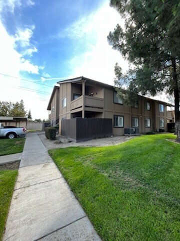 Building Photo - 456 Cherry Ln