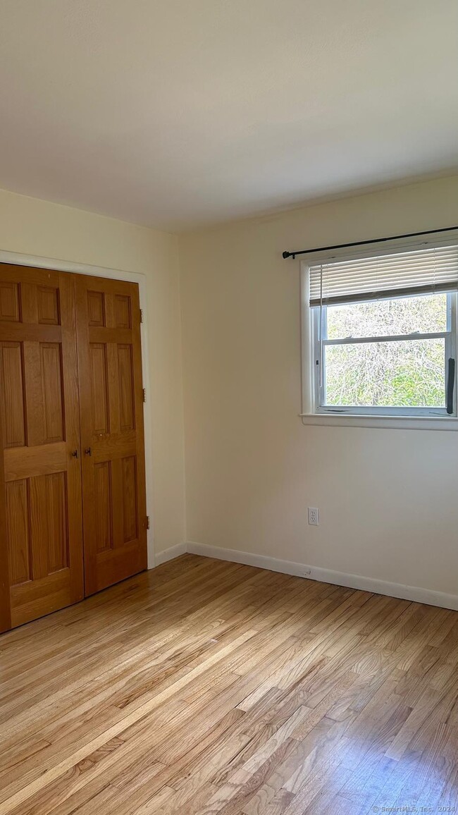Building Photo - 306 Canfield Ave