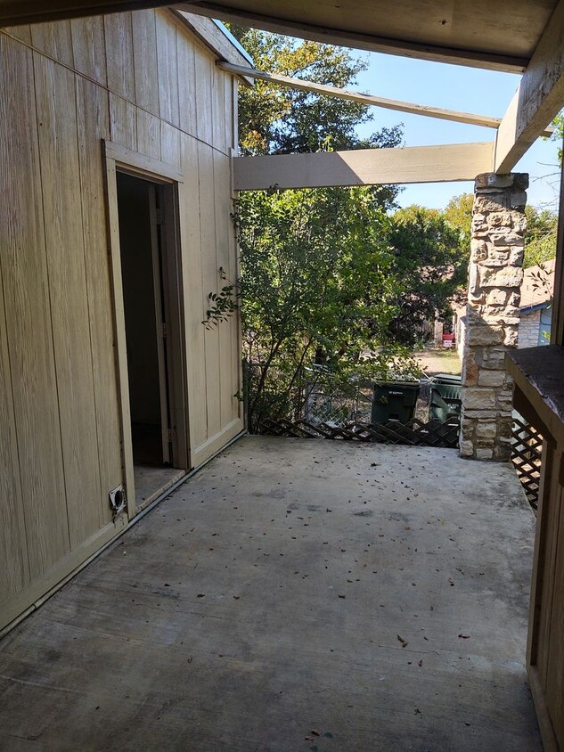 Building Photo - 1314 Hazelton Street