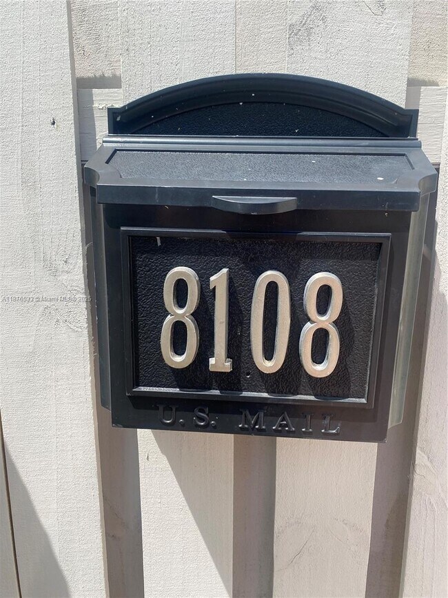 Foto del edificio - 8108 SW 81st Pl