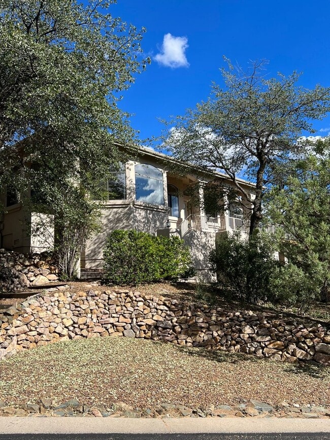 Building Photo - 1371 Hidden Canyon Way
