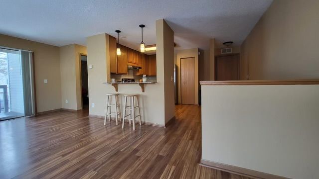 Building Photo - Updated 3 bedroom townhome conveniently lo...