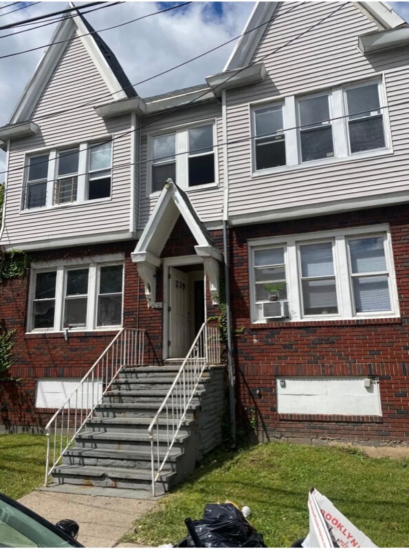 239 Columbia Ave Unit 2R, Irvington, NJ 07111 Condo for Rent in