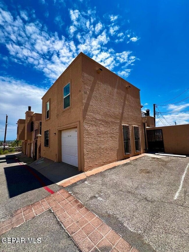 Building Photo - 2520 San Jose Ave