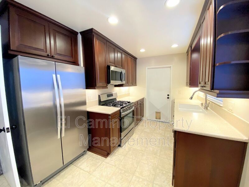 Primary Photo - 14702 La Fonda Dr