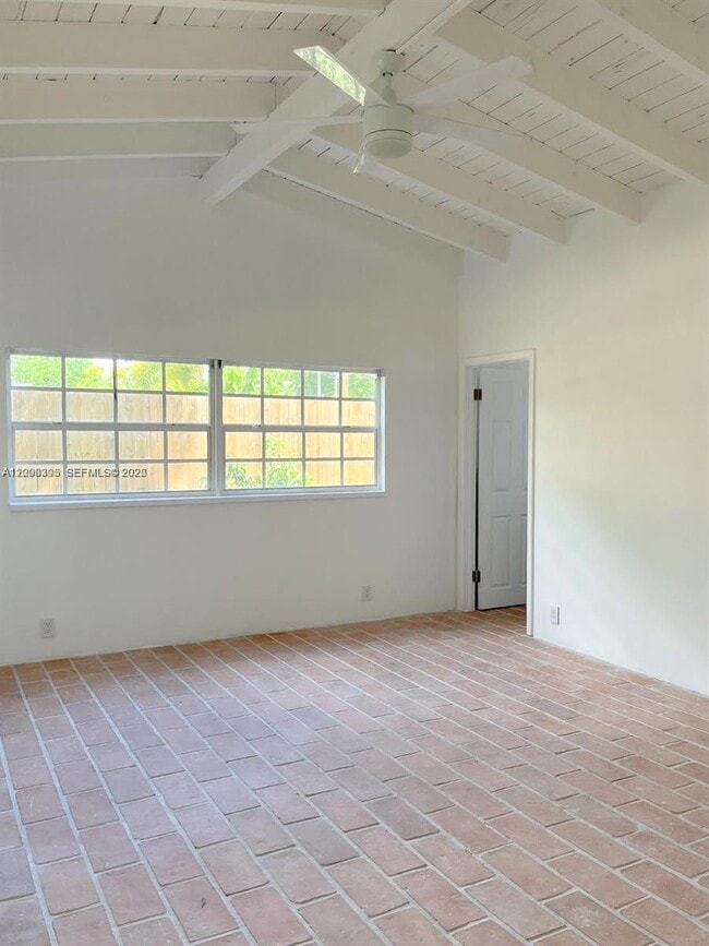 Foto del edificio - 3841 Kumquat Ave