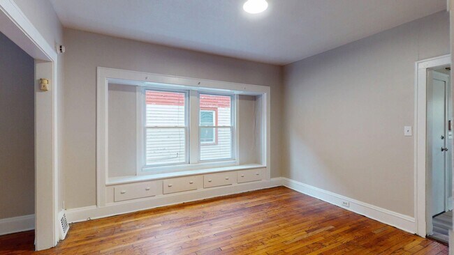 Foto del edificio - 11302 Parkview Ave