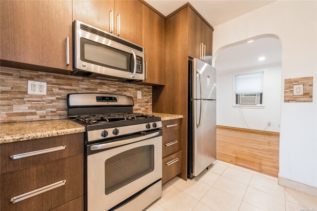 Building Photo - 260-40-260-74 74th Ave