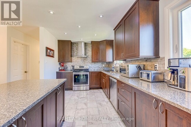 Building Photo - 4004 Midhurst Ln