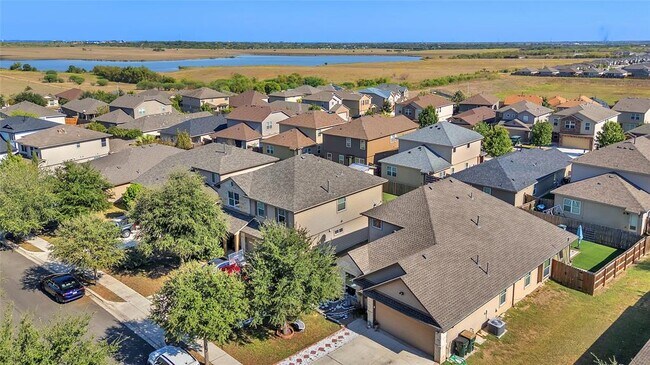 Foto del edificio - 206 Linden Ln