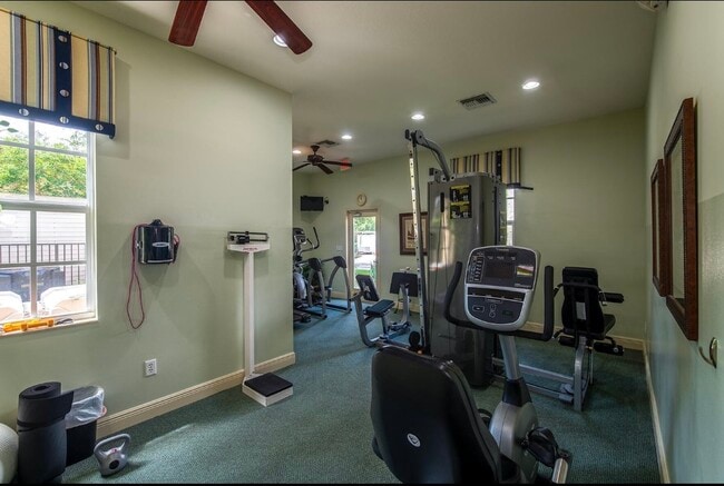 Building Photo - 2996 SE Lexington Lakes Dr