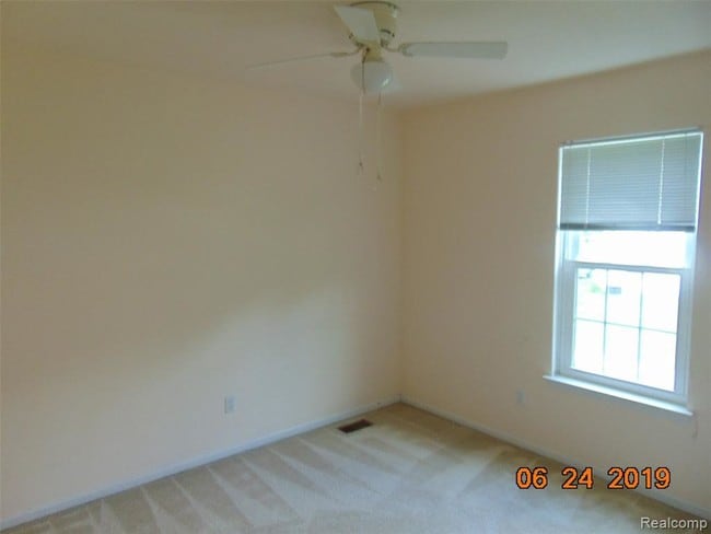 Building Photo - 7165 Fox Chase Ln