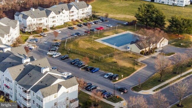 Building Photo - 8385 Montgomery Run Rd