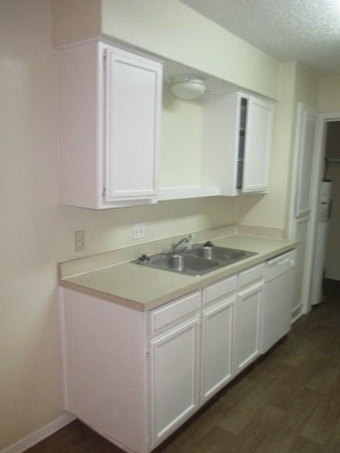 Foto del edificio - KENNEDALE DUPLEX 3/2/1 HOME NEAR SCHOOL CO...