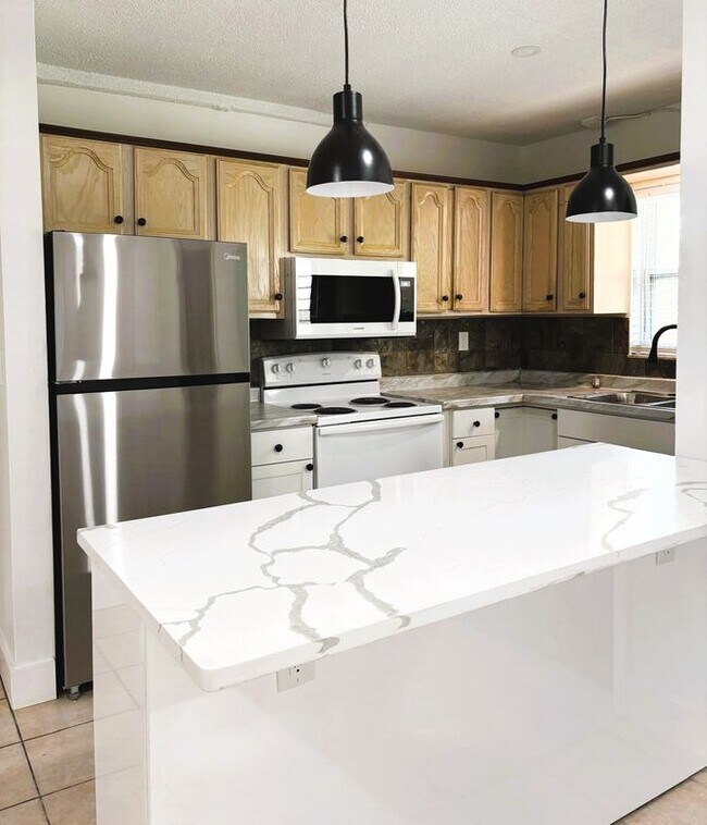 Foto del edificio - 1117 NE 10th St