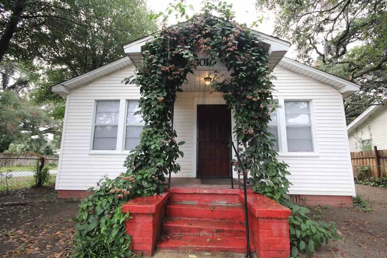 Primary Photo - 3010 W Lee St