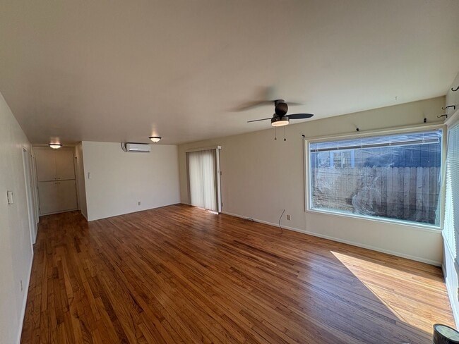 Building Photo - 3 Bed 1 Bath