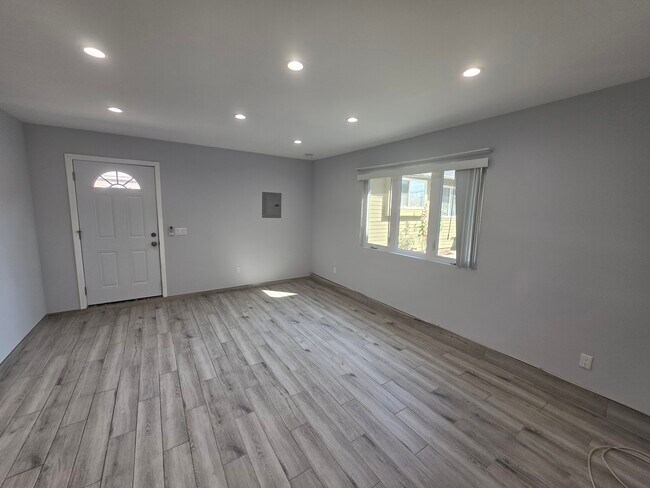 Foto del edificio - 541 E Palmer Ave