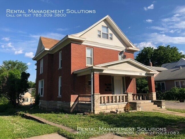 Building Photo - 235 SW Tyler St